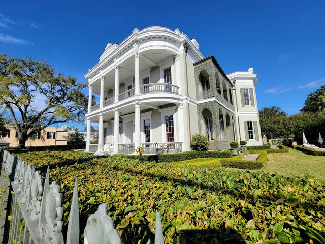 Walter Grinnan Robinson House