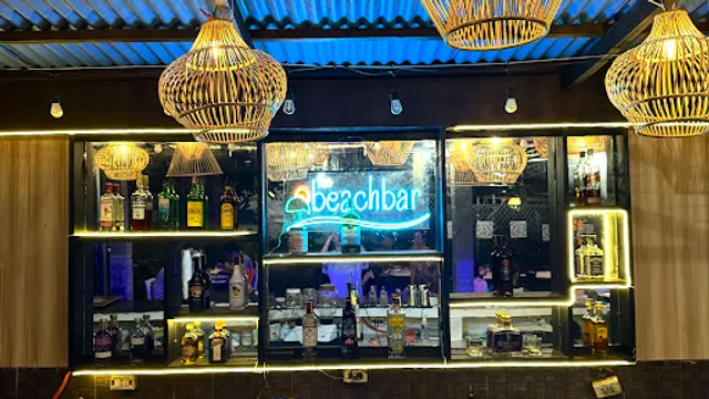 The beachbarandhouse