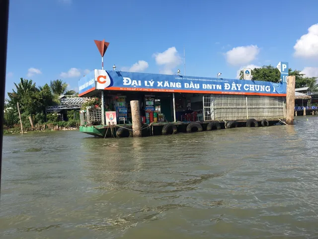 Chợ Nổi Long Xuyên