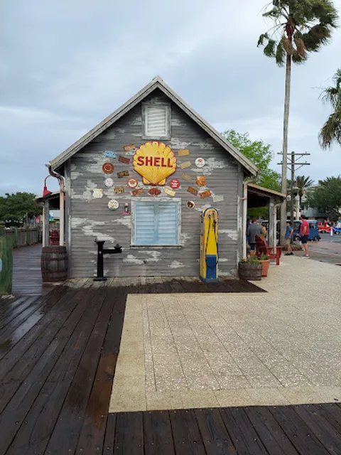 Haagen-Dazs Ice Cream Shop