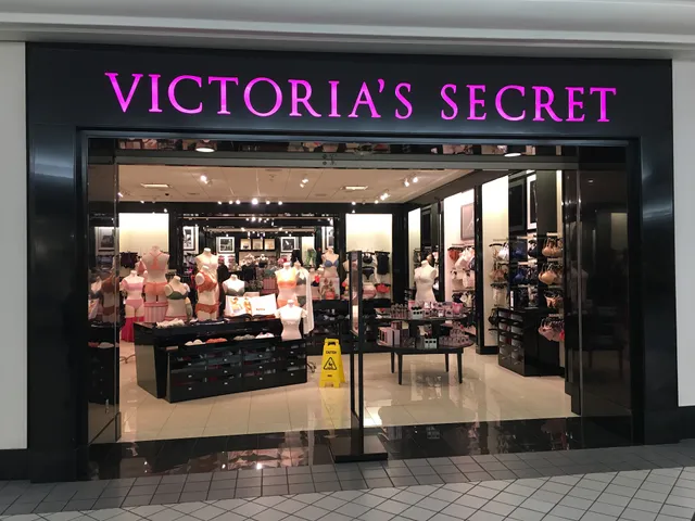 Victoria's Secret & PINK