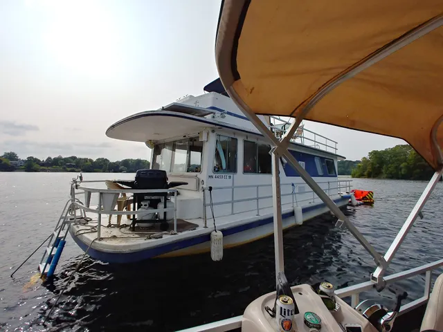 Niemeyer's Rugged River Resort