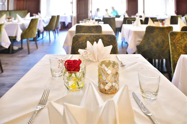 Meera Indisch-Asiatisches Restaurant