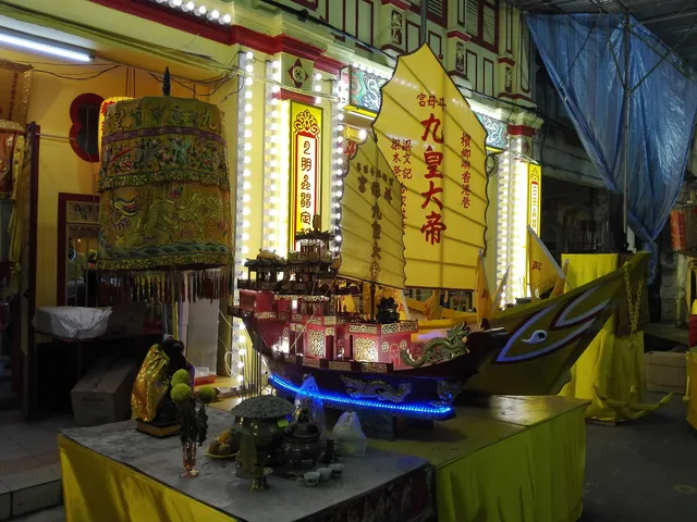 Hong Kong Street Tow Boh Keong