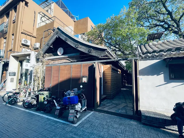 Lingmu Canteen Front Gate Store