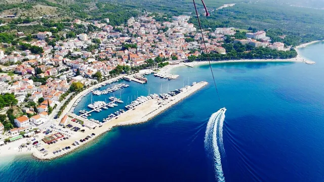 Parasailing Baska Voda