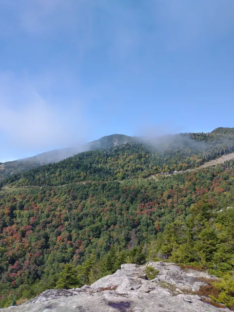Bear Den Mountain Trailhead