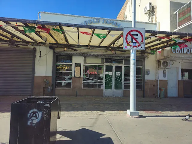 World Famous Kentucky Bar & Grill