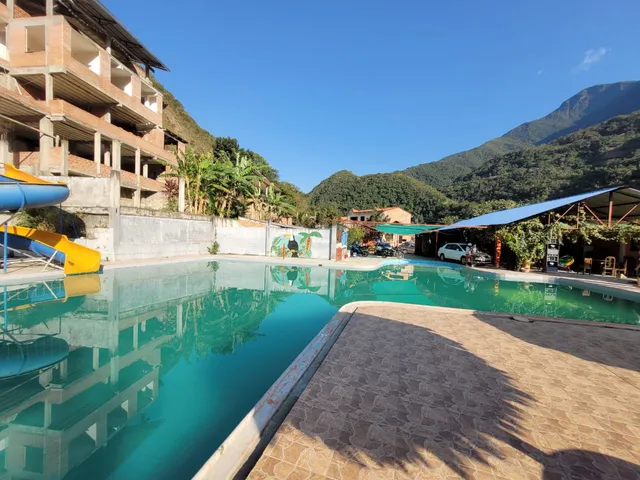 PICINA AGUAS HERMOSA