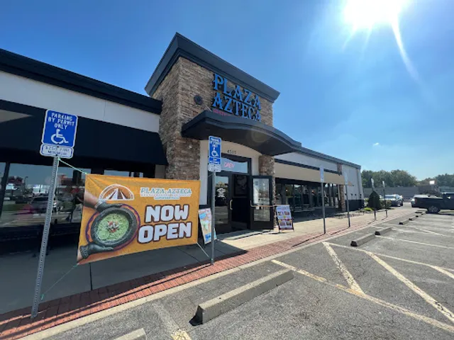 Plaza Azteca Canfield