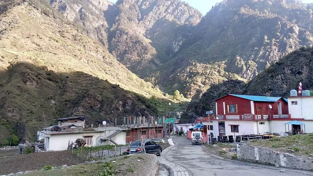 Yamunotri Cottages