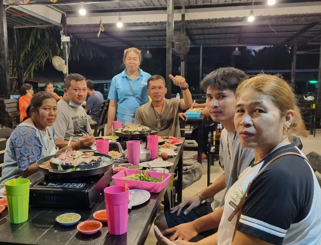 ร้านครัวลุงหาดบุฟเฟ่ต์หมูกระทะ159บาท