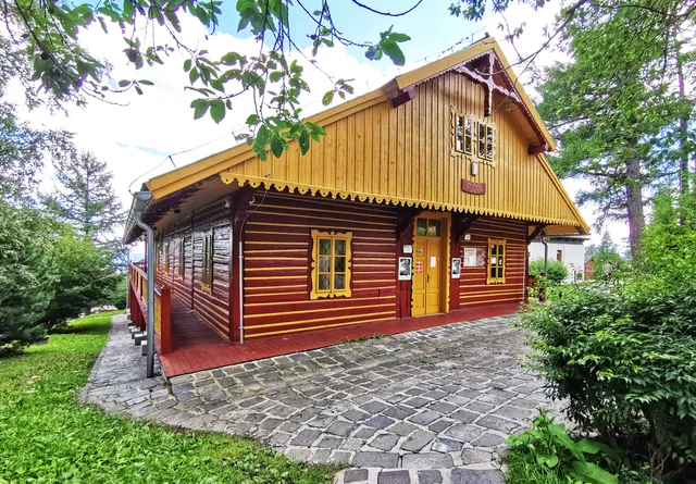 Mestská výstavná sieň Vila Flóra