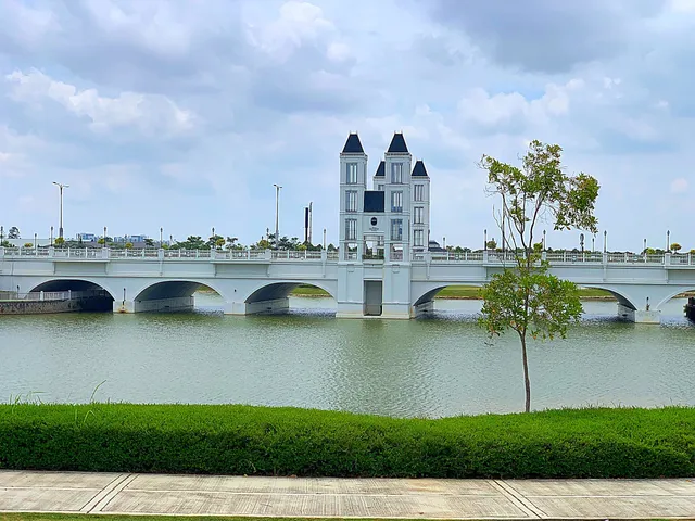 Dragonfly Park @ Eco Grandeur