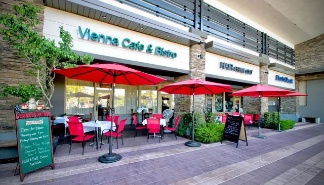 VIENNA CAFE & BISTRO