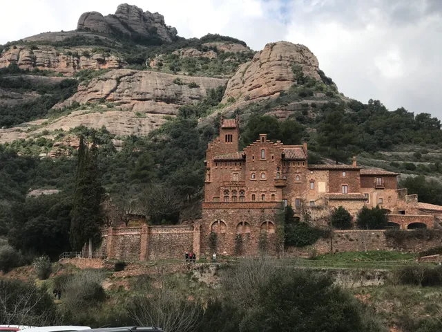 Aparcament Marquet De Les Roques