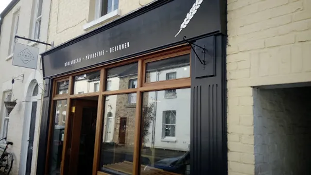 Maison Clement Newnham