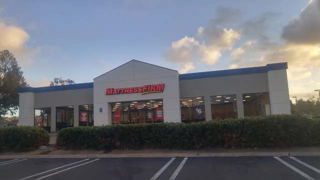 Mattress Firm Outlet - Escondido