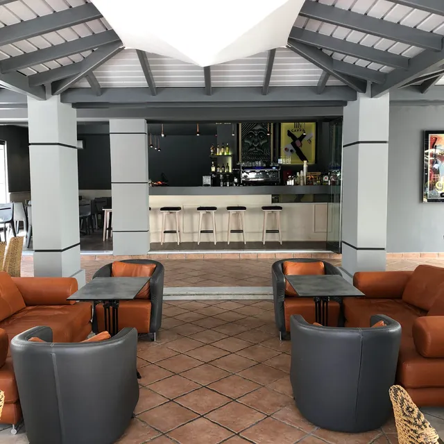 Zeus Restaurant-cafe-bar