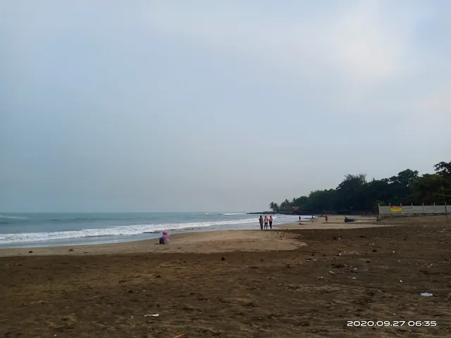 Pantai Pasir Putih Tawing
