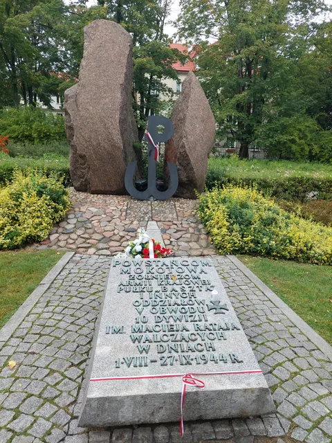 Pomnik Mokotów Walczący 1944