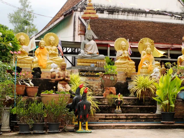 Wat Chedi Daeng