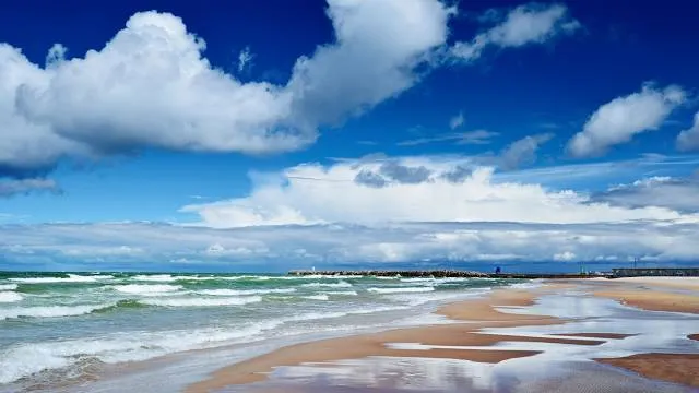 Ventspils zila karoga pludmale