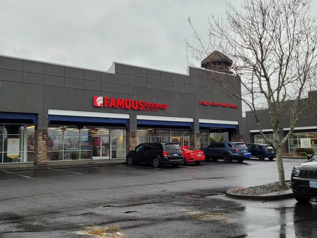 Famous Footwear Outlet