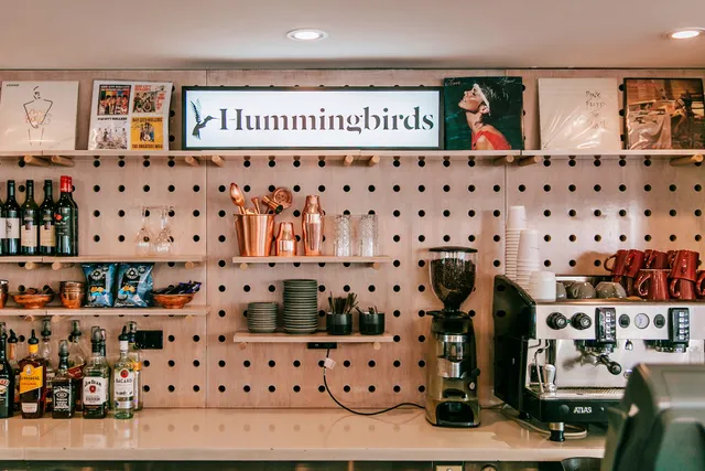 Hummingbirds Restaurant and Bar