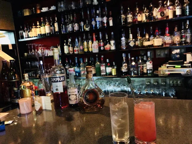 Pool and Bar ｅｇｇ