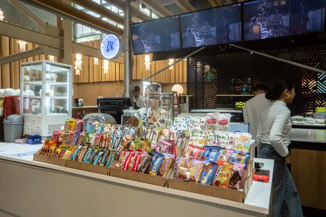 Big Apple Coffee Shop