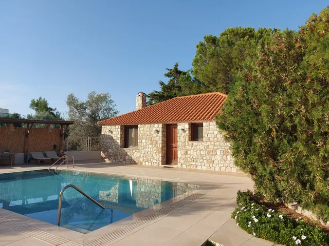 Filerolia Stone House