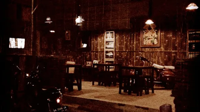 Nggunung Coffee Shop