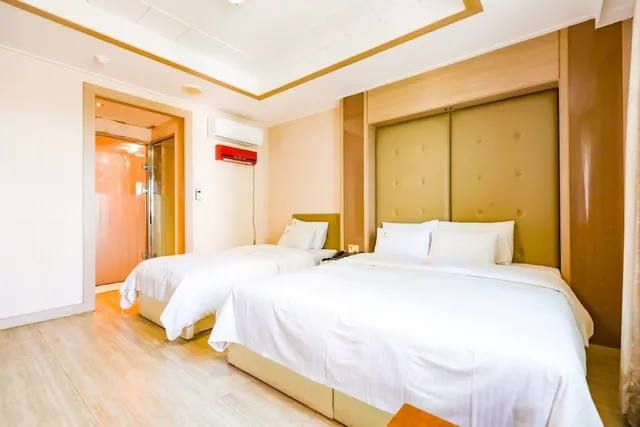 Hotel Charlot Castle