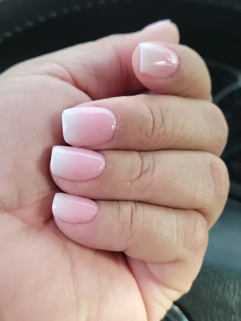 Nails & Beauty