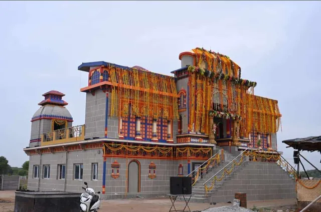 Dakshin Ke Badrinath, Hyderabad
