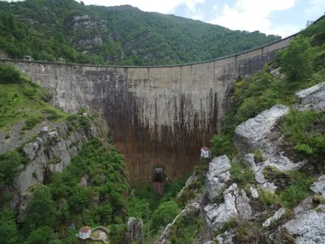 Embalse De La Cohilla
