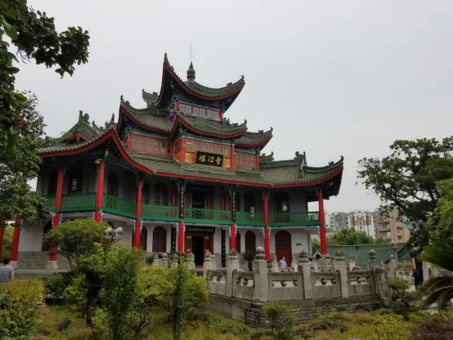 Ancient Chinese Dais