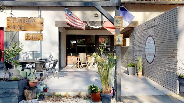 Friendly Auberge Hotel & Restaurant