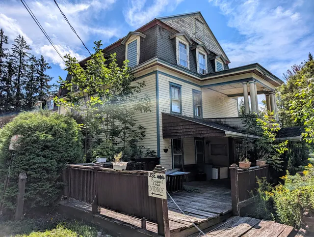 Belvedere Country Inn