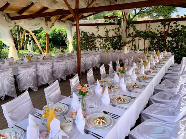 Rybářská bašta Vikletice - restaurant a ubytování (bungalov kemp, apartmány)