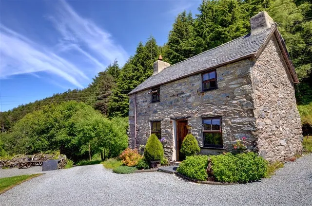 Ochr Y Foel Lake view Holiday cottage