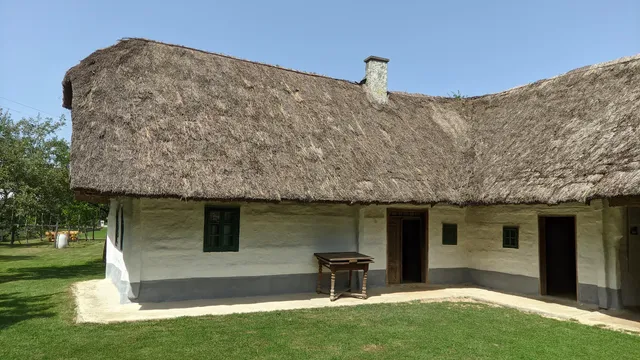 Zavod Lončarska Vas Filovci, zavod za turizem, kulturo in proizvodnjo keramike, Filovci 20