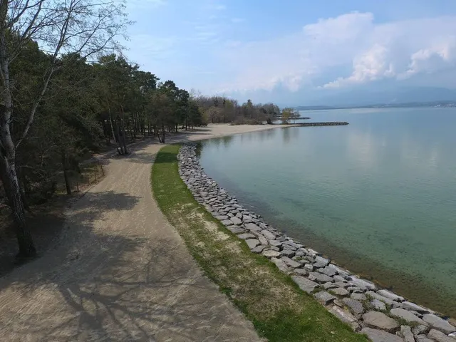 Plage du Camping VD 8