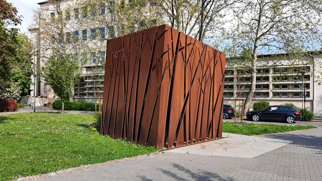 Monuments and memorials to the Katyń Massacre in Budapest