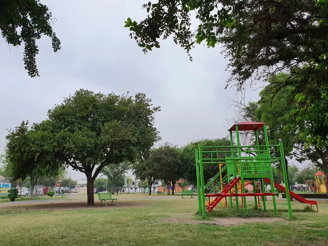 Cerradas de Anáhuac Park