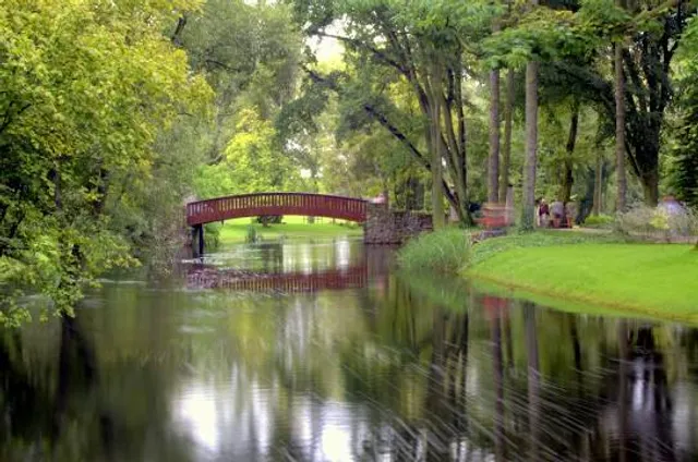 Park w Żelazowej Woli