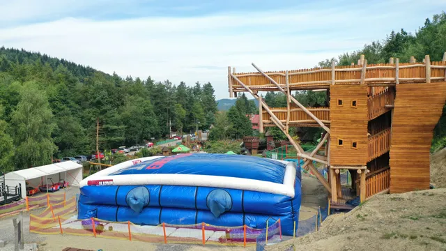 Wieża Skoków Czarny Groń (skok na poduchę)