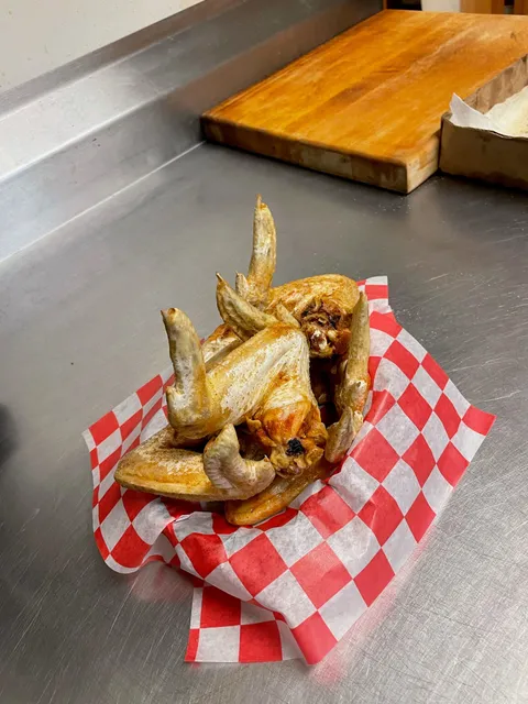 Hubz Kitchen (at the New Ken Eagles)