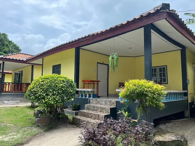 Dong Talay Lipe Beach Resort